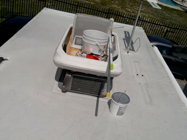 How to Apply RV Roof Sealant